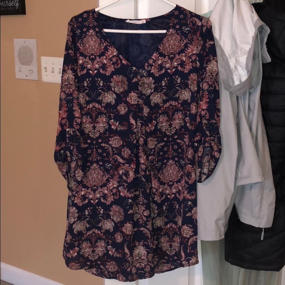 Navy quarter sleeve dress with pink design